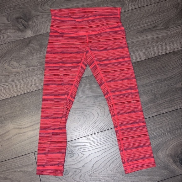 Lululemon Wunder Under Crop (Hi-Rise) Cyber Boom Juice Alarming size 4 - Picture 10 of 12